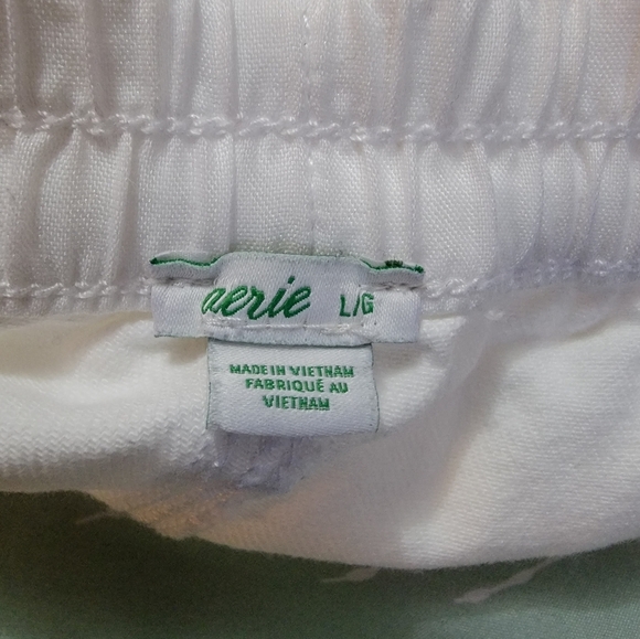 Aerie White Jean Shorts Casual Style - Picture 8 of 8